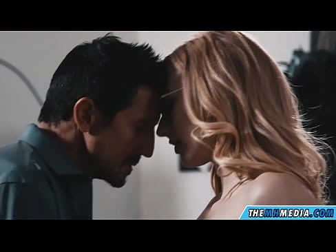 ❤️ رابطه جنسی عاشقانه با یک بلوند شلخته پورنو در ما ❌