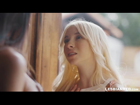 ❤️ دختر چند ماه بعد به خانه می آید و در نهایت بیدمشک نامادری اش را می خورد پورنو در ما ❌